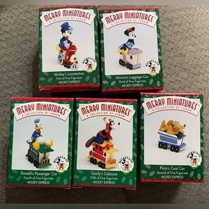 Hallmark Merry Miniatures - Disney characters